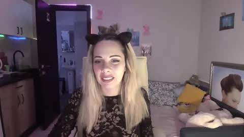 lady_smile69 online show from 10-29-25, 04:09