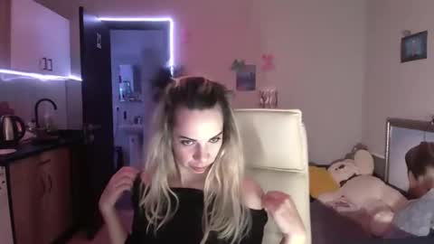 lady_smile69 online show from 11-24-25, 04:34