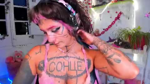 Mia online show from 07-27-26, 07:43
