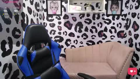 Lady Violet Bridgerton online show from 01-23-25, 08:13