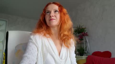 Sima Ladybigsmile online show from 10-21-25, 06:03