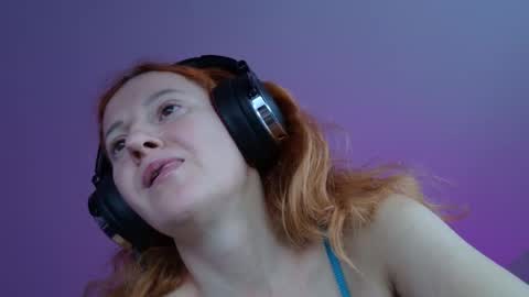 Sima Ladybigsmile online show from 11-05-25, 04:34