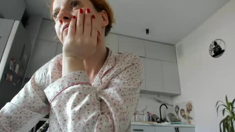 Sima Ladybigsmile online show from 04-23-26, 02:19