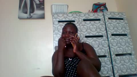 lindah32 online show from 01-04-25, 12:38