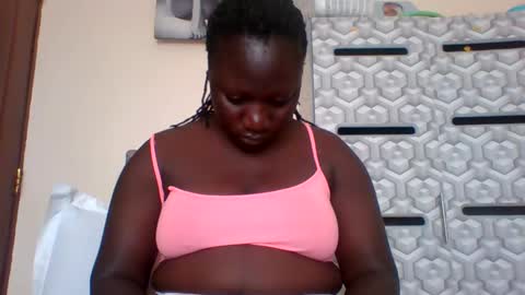 lindah32 online show from 01-15-25, 09:24