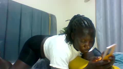 lindah32 online show from 02-14-25, 12:51