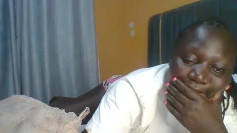 lindah32 online show from 01-17-26, 08:12