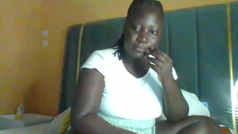 lindah32 online show from 04-06-26, 03:46