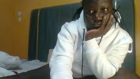 lindah32 online show from 04-18-26, 09:26