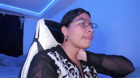  Lady  online show from 12-15-24, 02:08