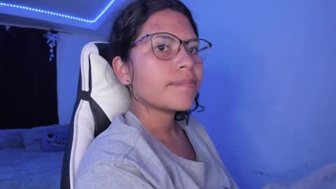  Lady  online show from 12-16-24, 02:15