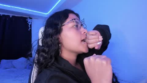  Lady  online show from 12-22-24, 01:34