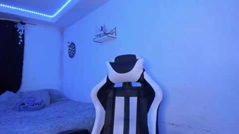  Lady  online show from 12-22-24, 04:39