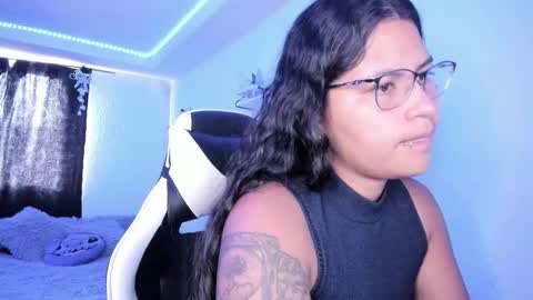  Lady  online show from 12-22-24, 08:58