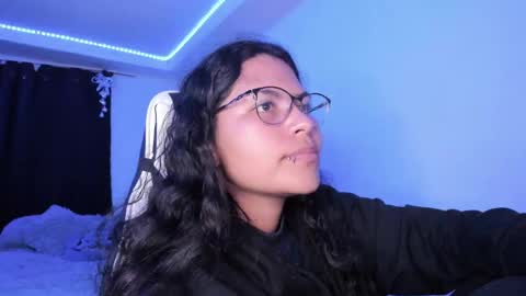  Lady  online show from 12-23-24, 06:44