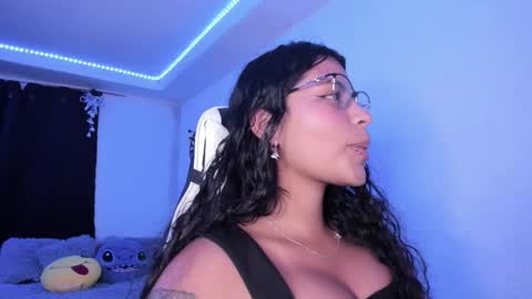  Lady  online show from 12-25-24, 05:58