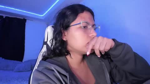  Lady  online show from 01-29-25, 05:51