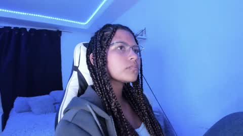  Lady  online show from 02-05-25, 03:13