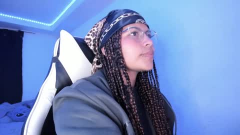  Lady  online show from 02-12-25, 03:07