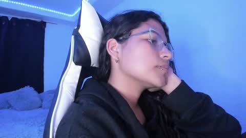  Lady  online show from 03-04-25, 03:44