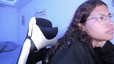  Lady  online show from 09-18-25, 02:35