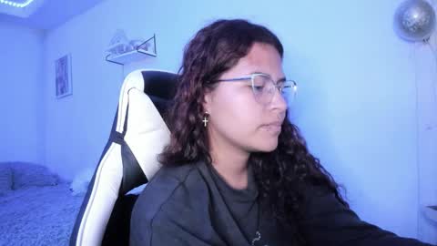  Lady  online show from 10-03-25, 05:04