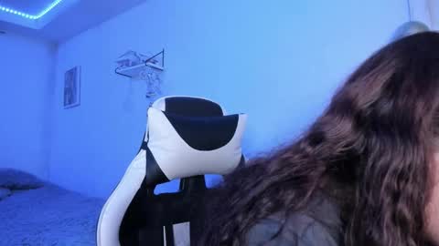  Lady  online show from 11-28-25, 04:48