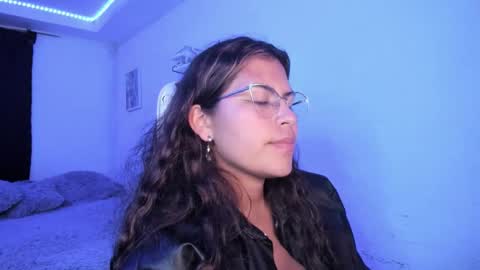  Lady  online show from 02-15-26, 07:51