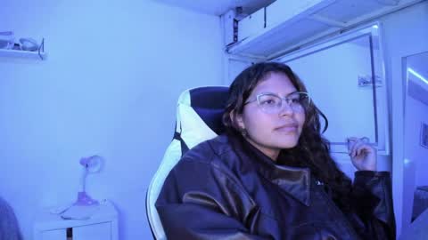  Lady  online show from 04-11-26, 07:45