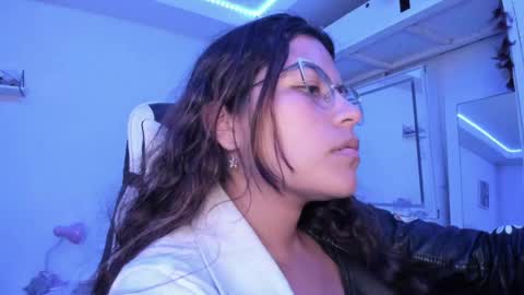  Lady  online show from 04-25-26, 06:49