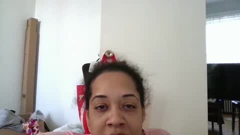 Snapshot of ladycinnabon chatting on 01-03-25, 02:40 Stephanie online show from 01-03-25, 02:40