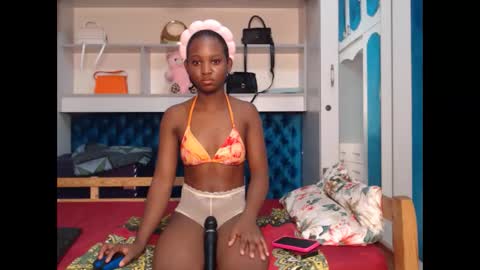 Snapshot of ladydiva69 chatting on 04-27-26, 10:57 ladydiva69 online show from 04-27-26, 10:57