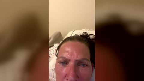 Snapshot of ladylara4949 chatting on 12-17-25, 03:18 ladylara4949 online show from 12-17-25, 03:18