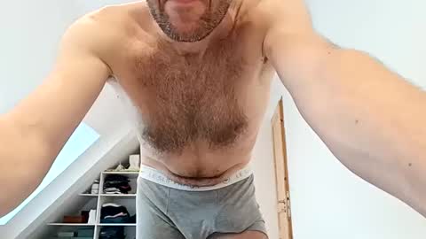 Snapshot of ladylover_1 chatting on 12-13-24, 09:02 ladylover_1 online show from 12-13-24, 09:02