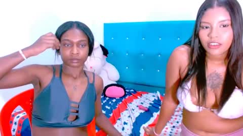 Snapshot of ladypussy69779756 chatting on 12-22-24, 11:41 laura online show from 12-22-24, 11:41