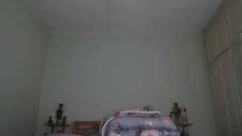 Sarah  Sam online show from 09-18-25, 08:00