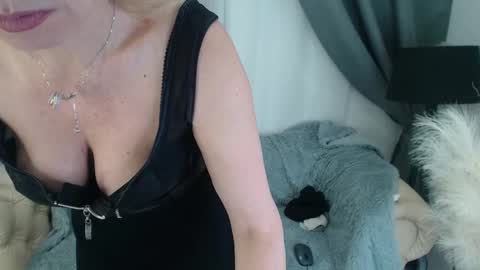 Snapshot of ladysexyx chatting on 03-07-25, 03:39 ladysexyx online show from 03-07-25, 03:39