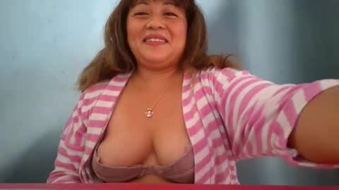 Snapshot of ladysophiebaby1 chatting on 05-19-26, 11:33 Ladysophiebaby1s online show from 05-19-26, 11:33