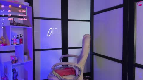 Snapshot of ladysweetts chatting on 01-17-25, 05:11 Lady online show from 01-17-25, 05:11