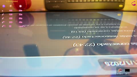 Snapshot of ladysweetts chatting on 01-21-25, 04:32 Lady online show from 01-21-25, 04:32