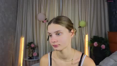 Lilia online show from 10-05-25, 06:56