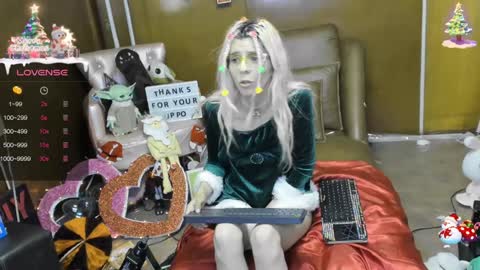 Skinnygirl online show from 12-18-24, 02:42