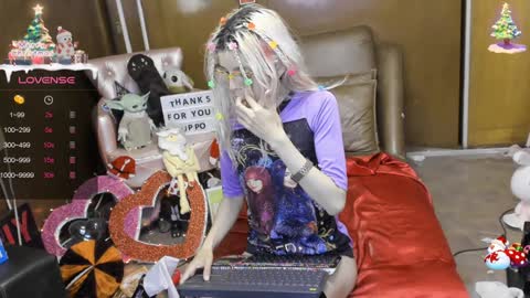 Skinnygirl online show from 12-20-24, 04:20