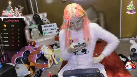 Skinnygirl online show from 01-03-25, 03:49