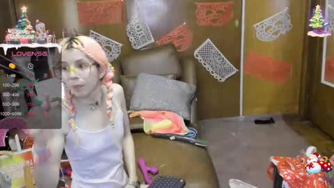 Skinnygirl online show from 02-12-25, 04:23