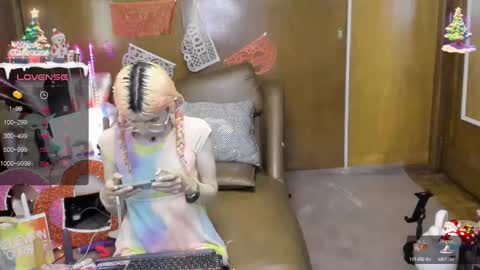 Skinnygirl online show from 02-22-25, 01:22