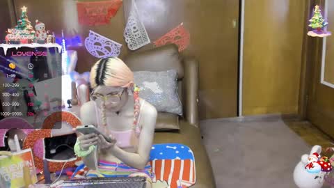 Skinnygirl online show from 02-25-25, 04:14