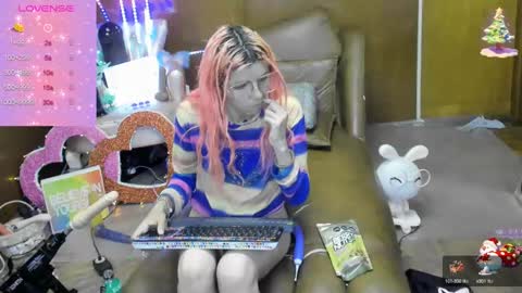 Skinnygirl online show from 09-18-25, 01:18