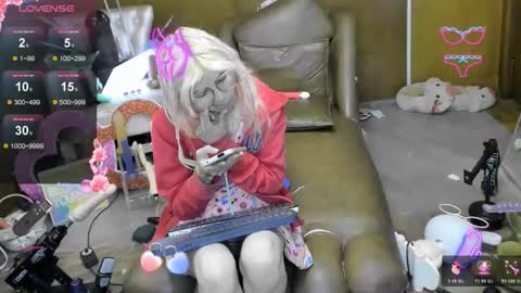 Skinnygirl online show from 11-14-25, 11:35