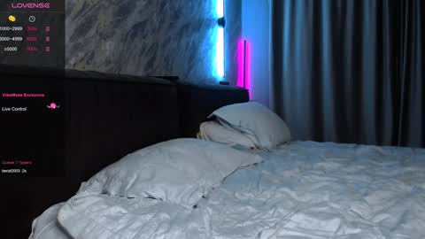 Snapshot of laflamebella chatting on 02-06-25, 08:02 Bella online show from 02-06-25, 08:02